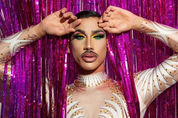 drag queen makeup